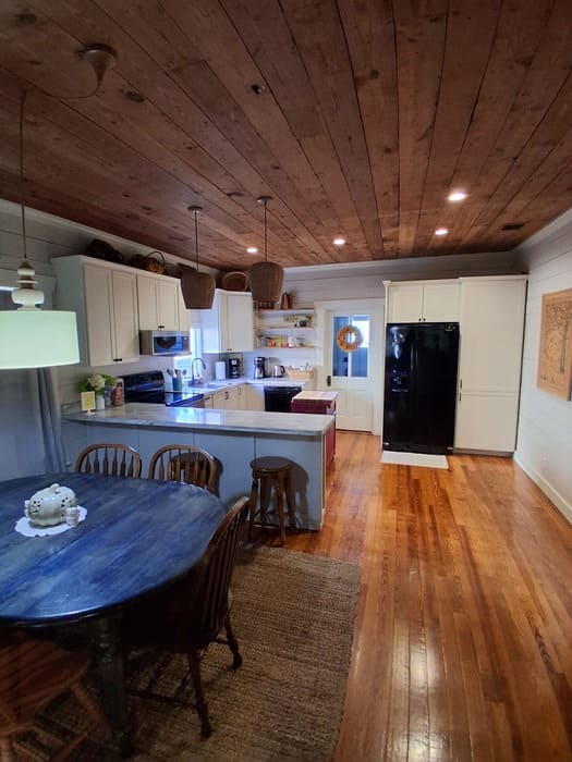 Cuervo Woodwork LLC Woodworking